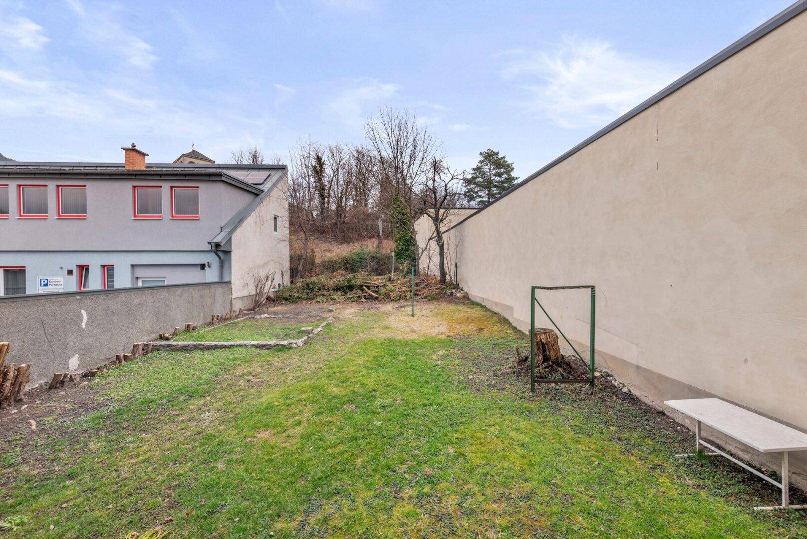 Wohnhaus mit drei Wohneinheiten! - Ansicht 4