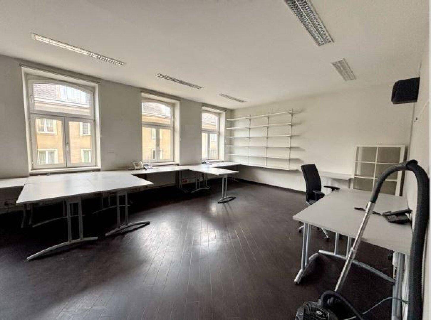 Ideales Baubüro! 102m² beim Elterleinplatz! - Ansicht 2
