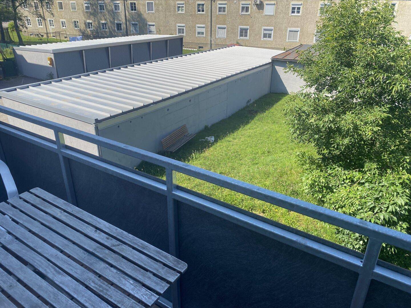 Sonnige Balkonwohnung zum selbst sanieren - provisionsfrei auf www.riedersbach.com - Widok 2