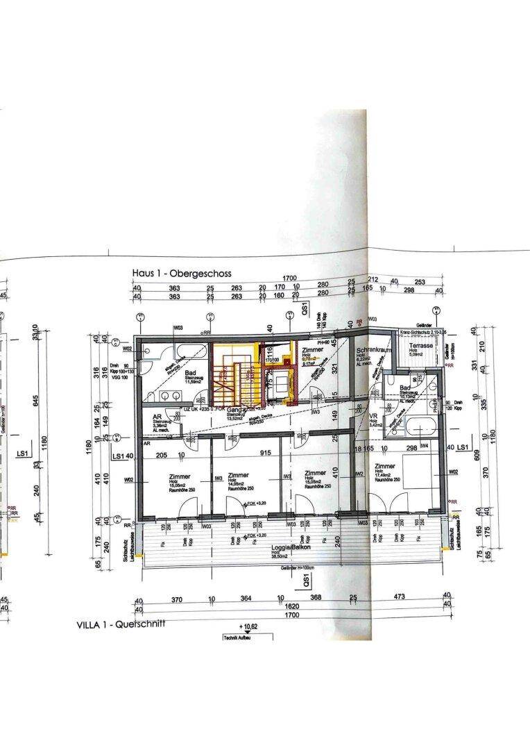 Grundriss des Obergeschosses mit mehreren Zimmern, Bädern und einer Loggia.