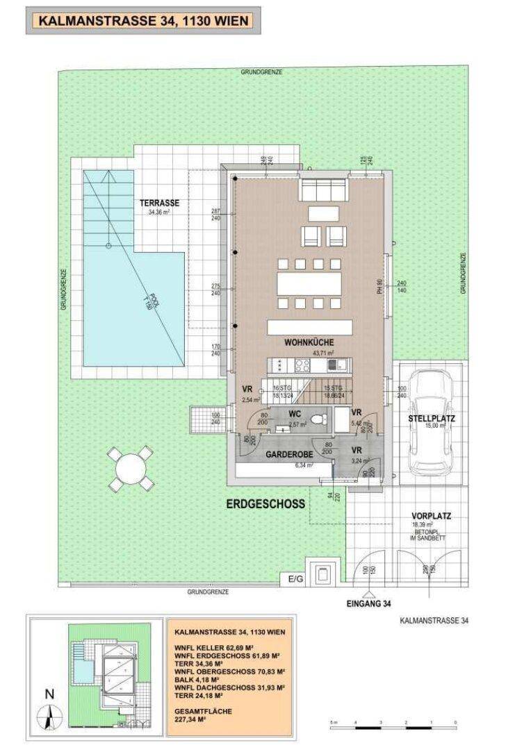 Grundriss des Erdgeschosses mit offener Wohnküche, Terrasse und Poolbereich im Garten.