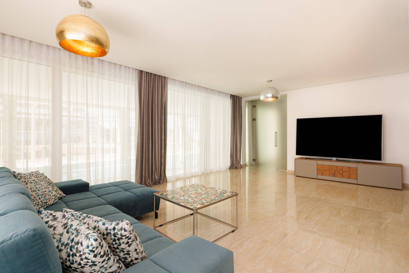 VILLA mit Innenpool und Weinkeller im Golfclub Fontana - Ansicht 4