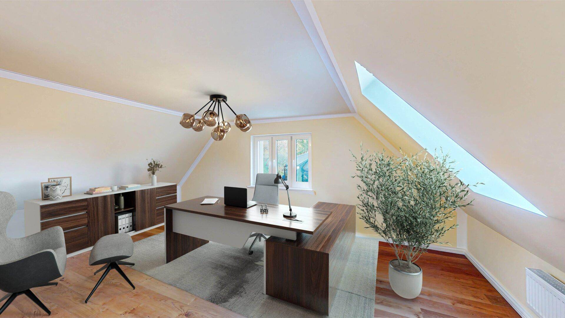 Modernes Büro im Dachgeschoss mit großem Schreibtisch, Holzmöbeln und Dachschräge.