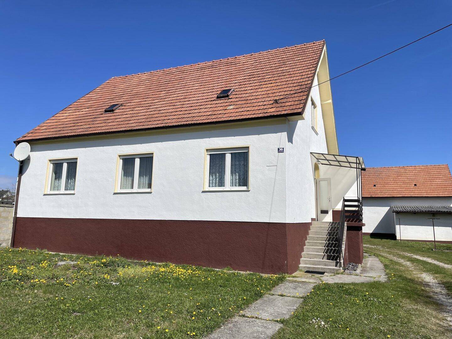 EHEMALIGES GEHÖFT MIT GROSSEM GARTEN, SCHEUNE UND NEBENGEBÄUDEN/GARAGEN! – pohled 3