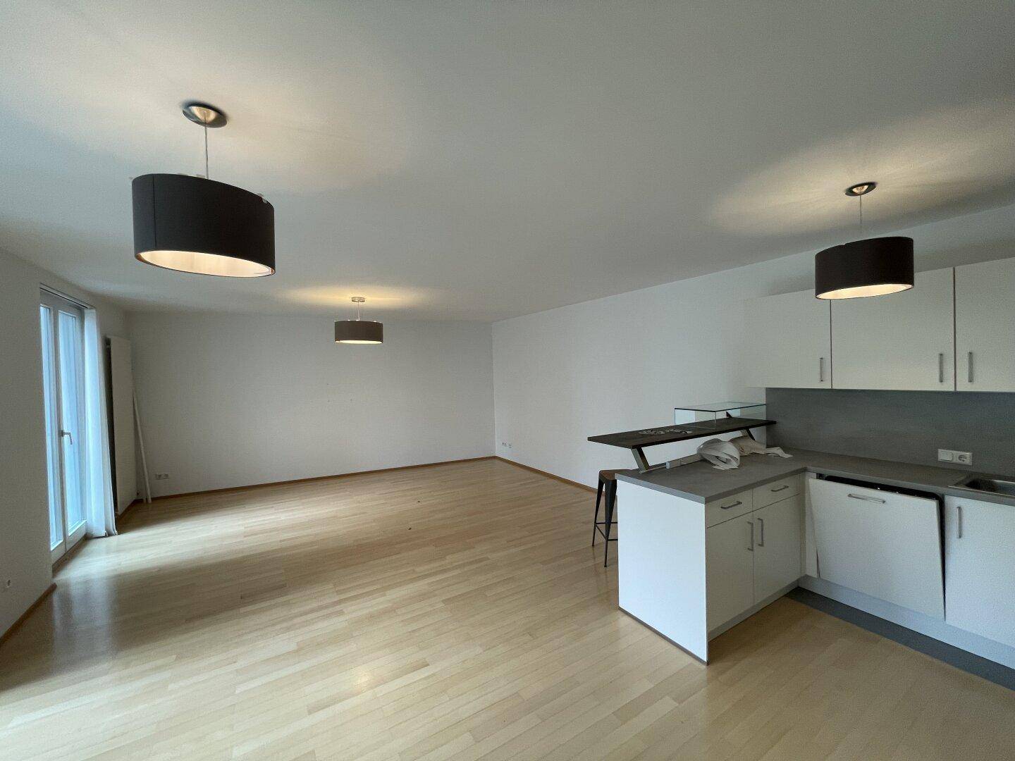 MODERNE 2-ZIMMER-WOHNUNG BEIM SCHWARZENBERGPLATZ -- ALLGEMEINE DACHTERRASSE MIT PANORAMABLICK! – pohled 5