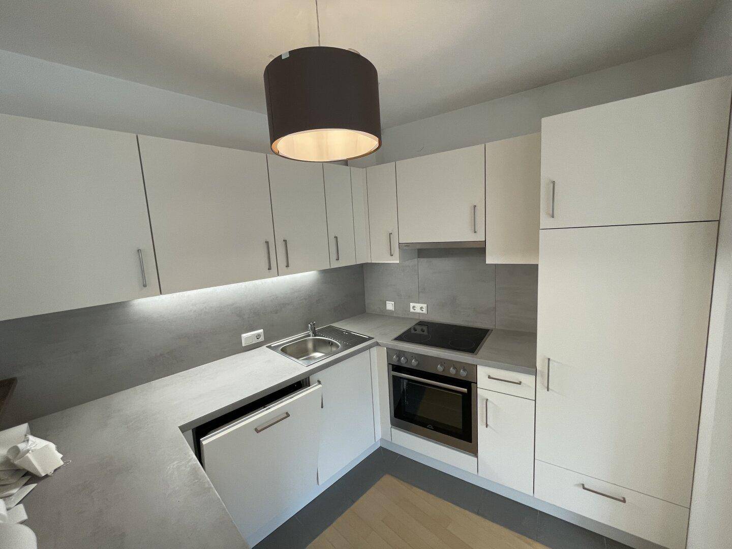 MODERNE 2-ZIMMER-WOHNUNG BEIM SCHWARZENBERGPLATZ -- ALLGEMEINE DACHTERRASSE MIT PANORAMABLICK! – pohled 6