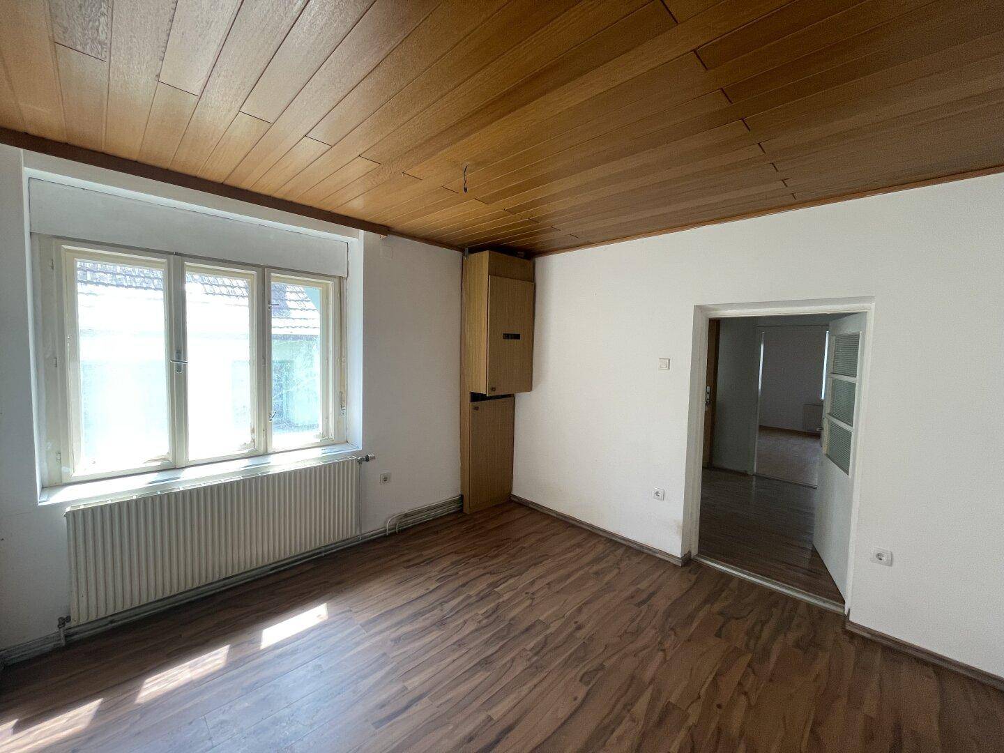WOHNHAUS MIT 2 WOHNEINHEITEN UND GROSSEM GARTEN, SCHUPPEN UND NEBENGEBÄUDE - RUHELAGE! - Ansicht 4