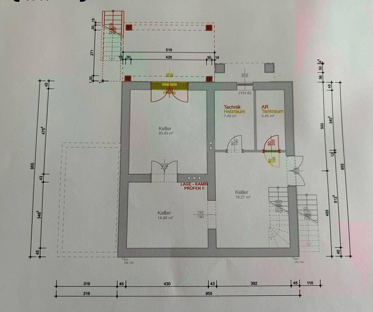 Grundriss des Kellergeschosses mit mehreren Kellerräumen, Technikraum und Abstellraum.