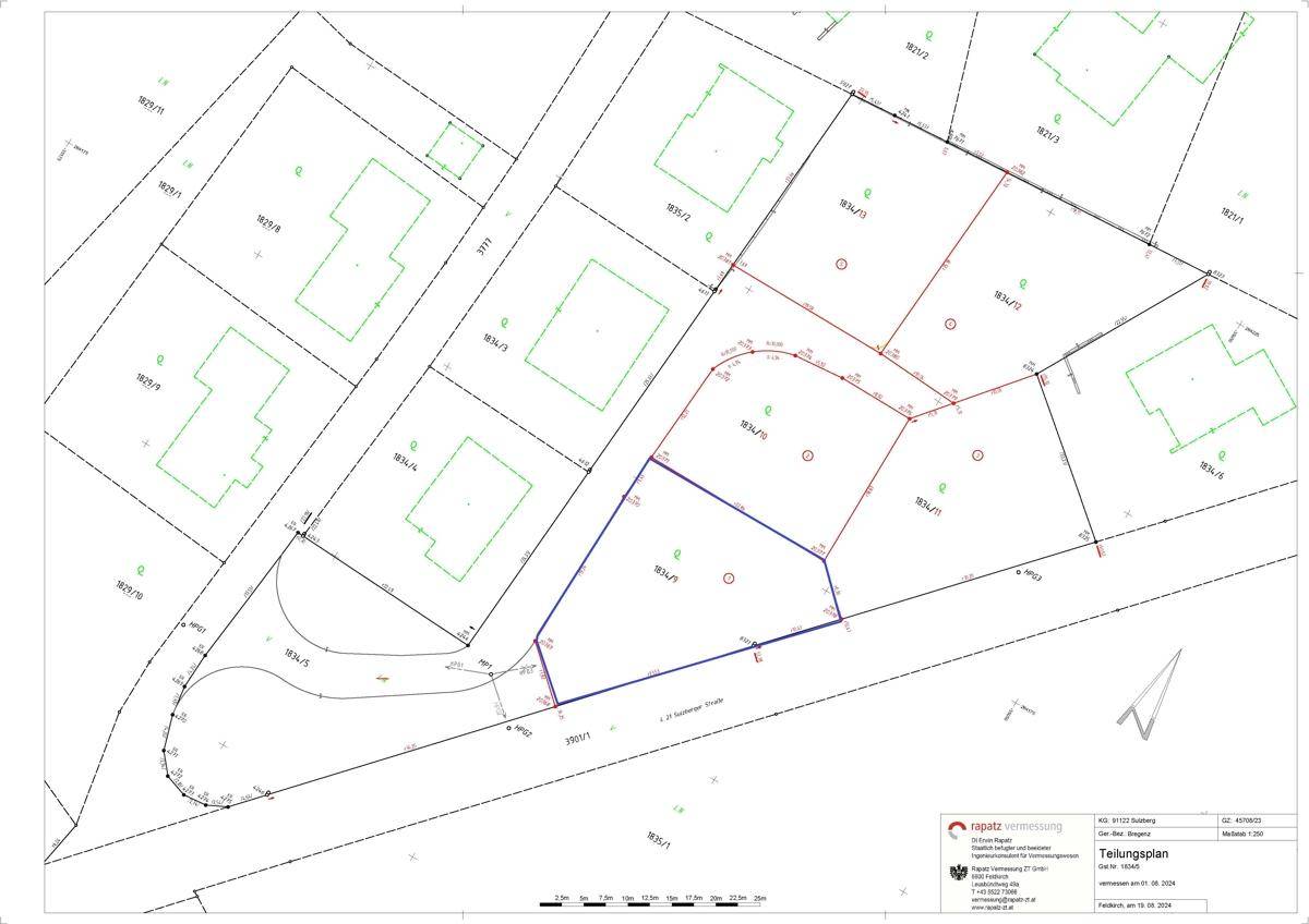 Teilungsplan mit Grundstücksgrenzen, Gebäudegrundrissen und Straßenverlauf in einer Siedlung.