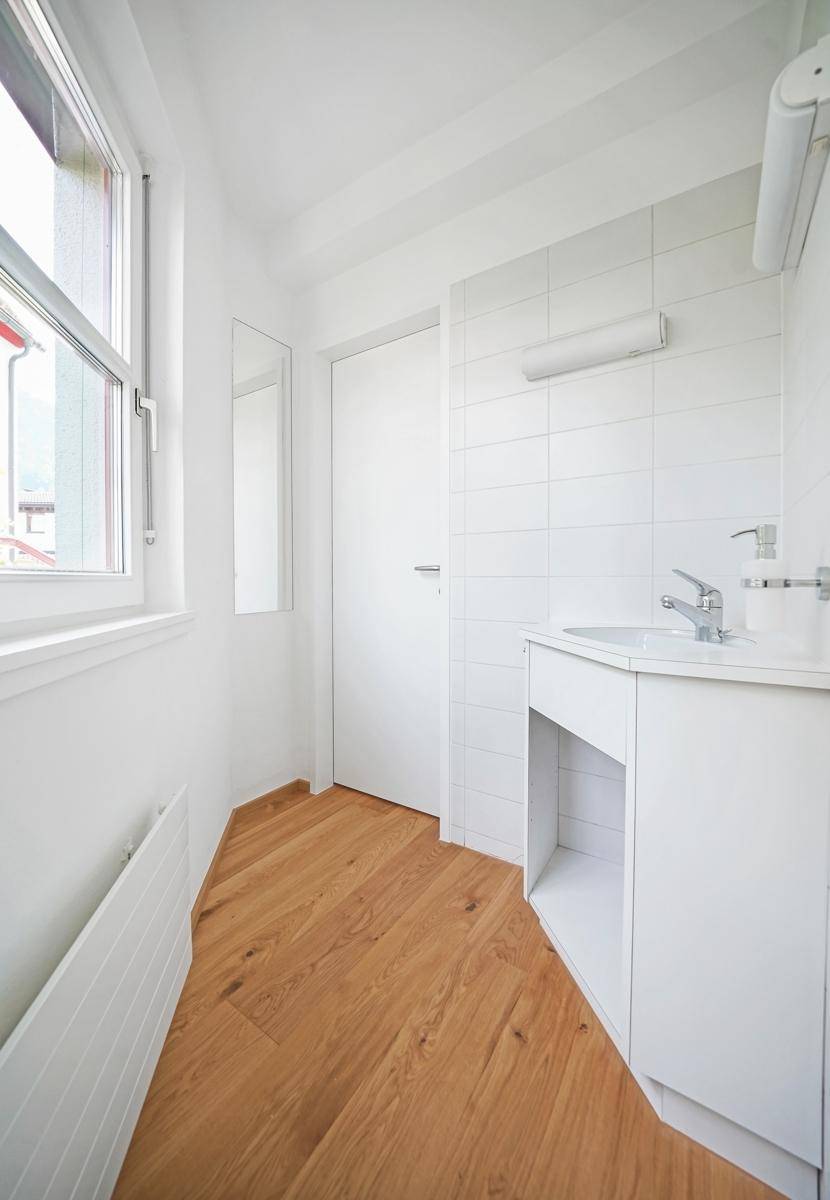 Waschbecken zu separatem WC