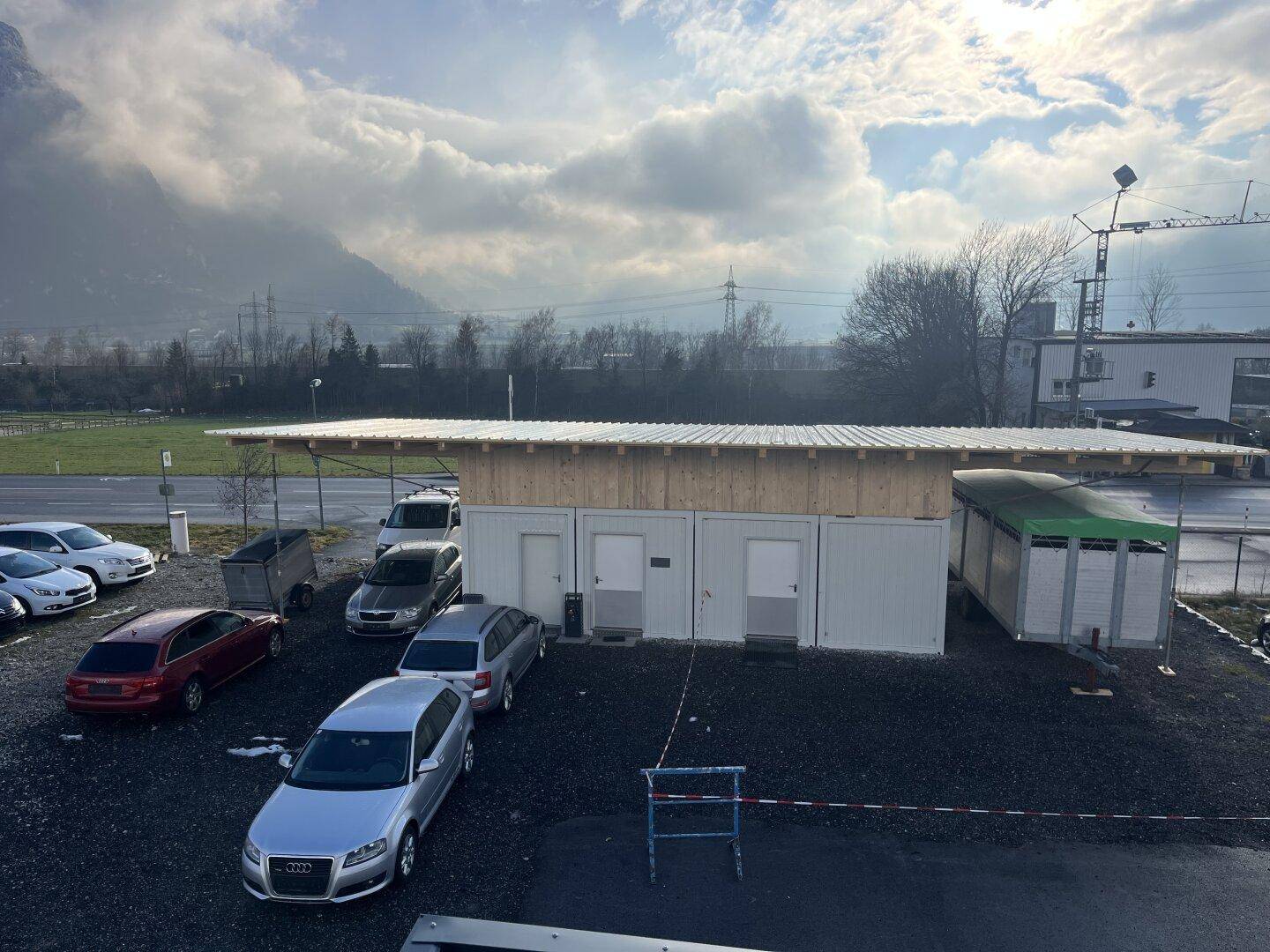 Ideal für Neustart Gewerbe/Handwerksbetrieb, ca 460m² bis 700m² - teilweise überdachte Freifläche samt 2 Doppelcontainer mit bester Autobahnanbindung! - Ansicht 3