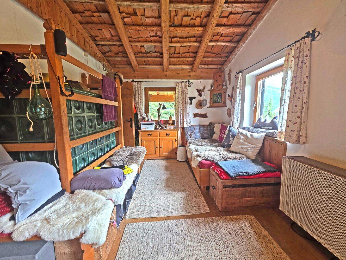 ACHTUNG RARITÄT! Berghütte mit legalem Freizeitwohnsitz Nähe Lift in Hochfügen mit Ski in Ski out! - Mehr