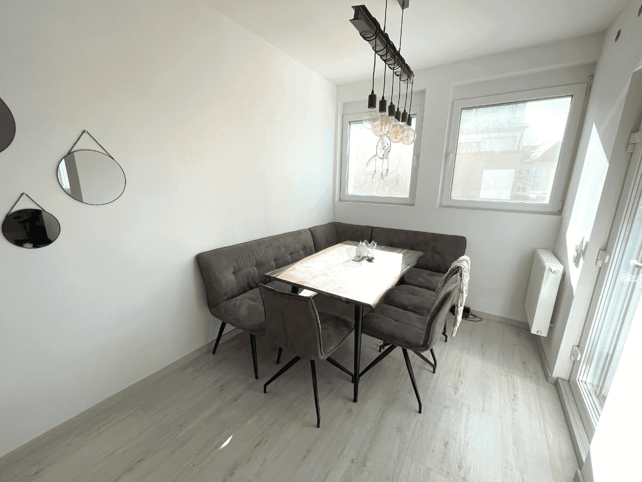 Ruhig gelegenes Reihenhaus mit Terrasse und Garten - Widok 5