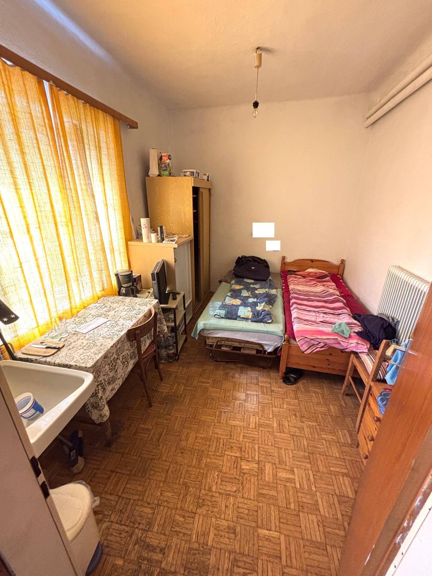 Ein-/Zweifamilienhaus mit Entwicklungspotenzial in zentraler Lage - Mehr