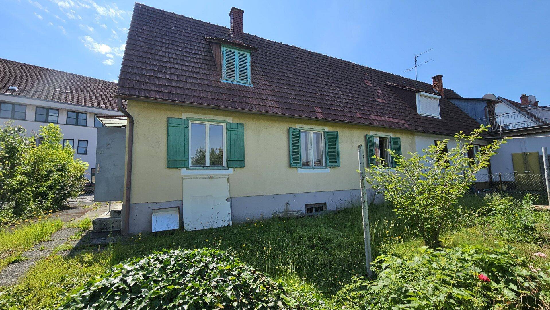 Ruhig, sonnig, zentral, sehr schönes Grundstück, mit renovierungsbedürftigem Haus, ausbaubarer Rohdachboden - Widok 5
