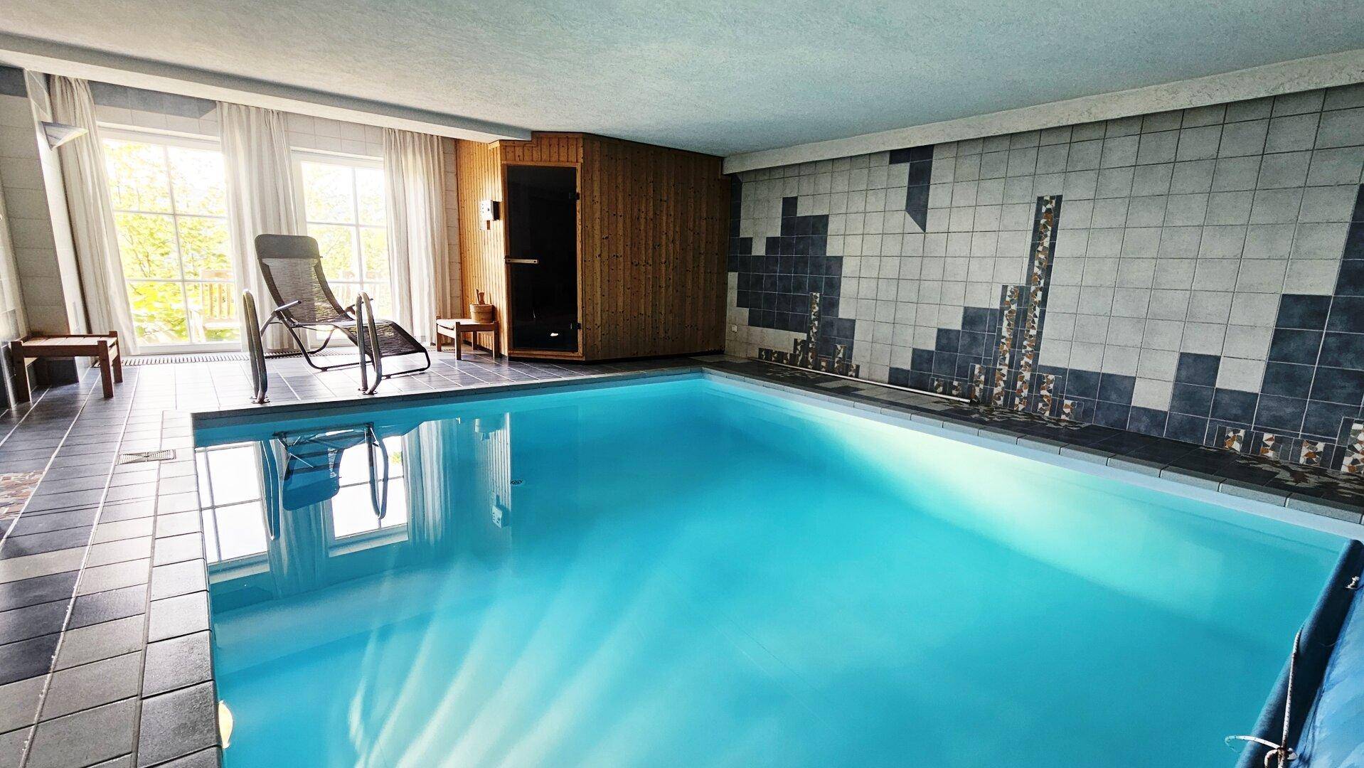 Einladendes Landgut mit traumhafter Aussicht in der Weststeiermark (Haupt- und Nebenhaus, Indoor - und Outdoorpool) - Więcej