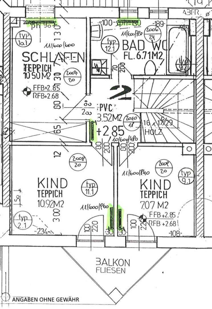 Detaillierter Grundriss mit Schlafzimmern, Bad und Balkon.