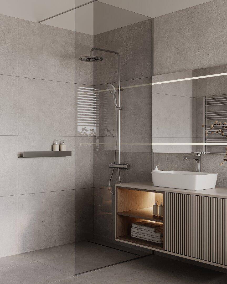 Elegantes Badezimmer mit geräumiger begehbarer Dusche, Regendusche und modernem Waschtisch mit Spiegel.