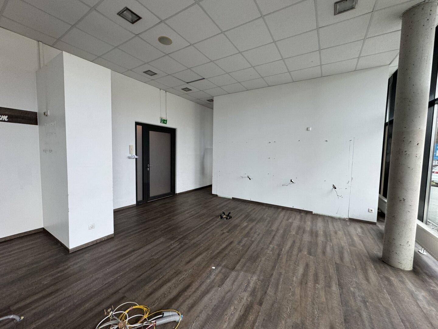 Geschäftslokal in der Peter-Rosegger-Straße! Ehemaliger Friseurladen! - Ansicht 4