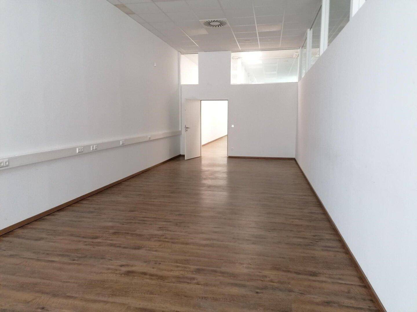 Bürofläche in bekanntem Wohn-/Geschäftshaus im Stadtzentrum von Ried im Innkreis - Ansicht 2