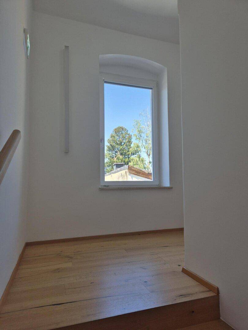 Klimatisierte topmodern ausgestattete Büro-/Praxisflächen im Zentrum von Ried im Innkreis - Mehr