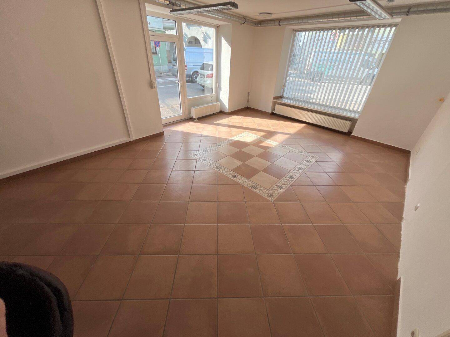 Stilvolle Büro-Praxisfläche oder Geschäftslokal im Stadtzentrum von Ried - Mehr