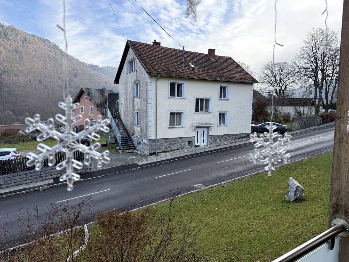 ZWEIFAMILIENHAUS MIT FREIRAUM! WOHNEN, ARBEITEN ODER GENERATIONEN UNTER EINEM DACH N ENGELHARTSZELL - Ansicht 3