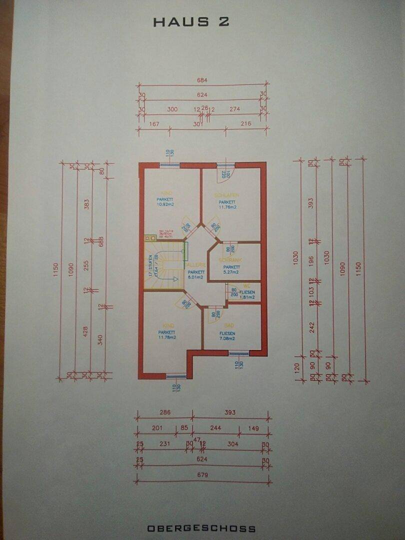 Grundriss des Obergeschosses von Haus 2 mit detaillierter Raumaufteilung.
