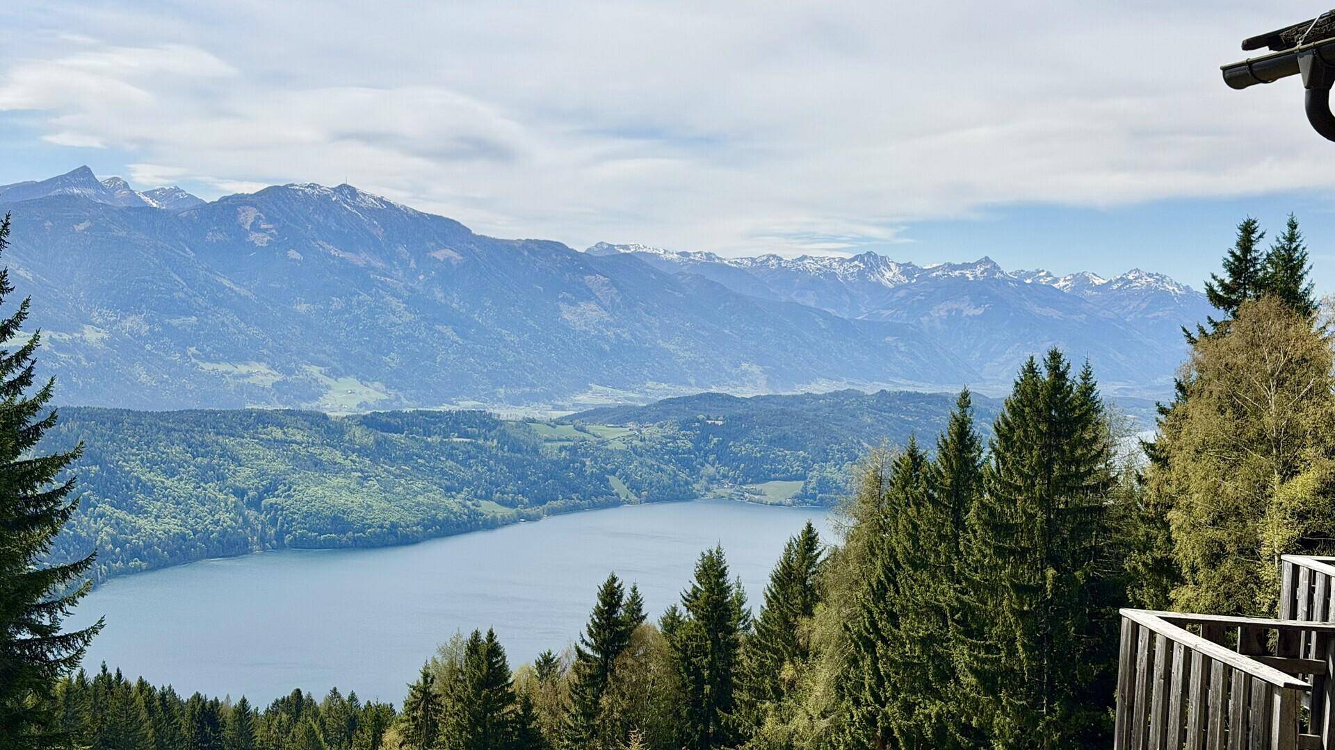Hideaway hoch über dem Millstätter See mit fantastischem Blick auf den See und die Bergwelt - Ansicht 2