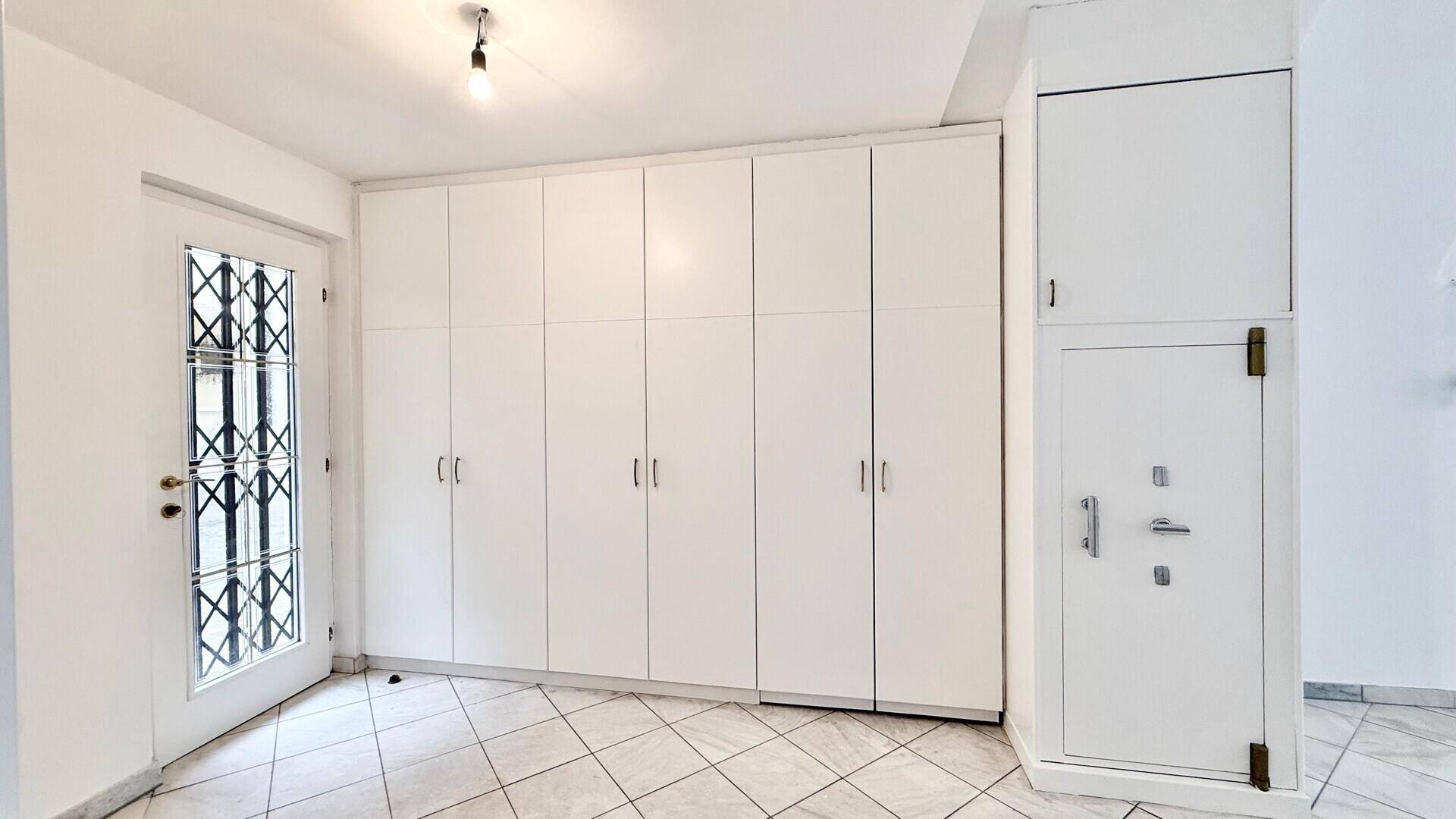 Klagenfurt - Innenstadt - Burggasse: modernisierte Geschäftsfläche mit Tresor in Top Lage - Więcej