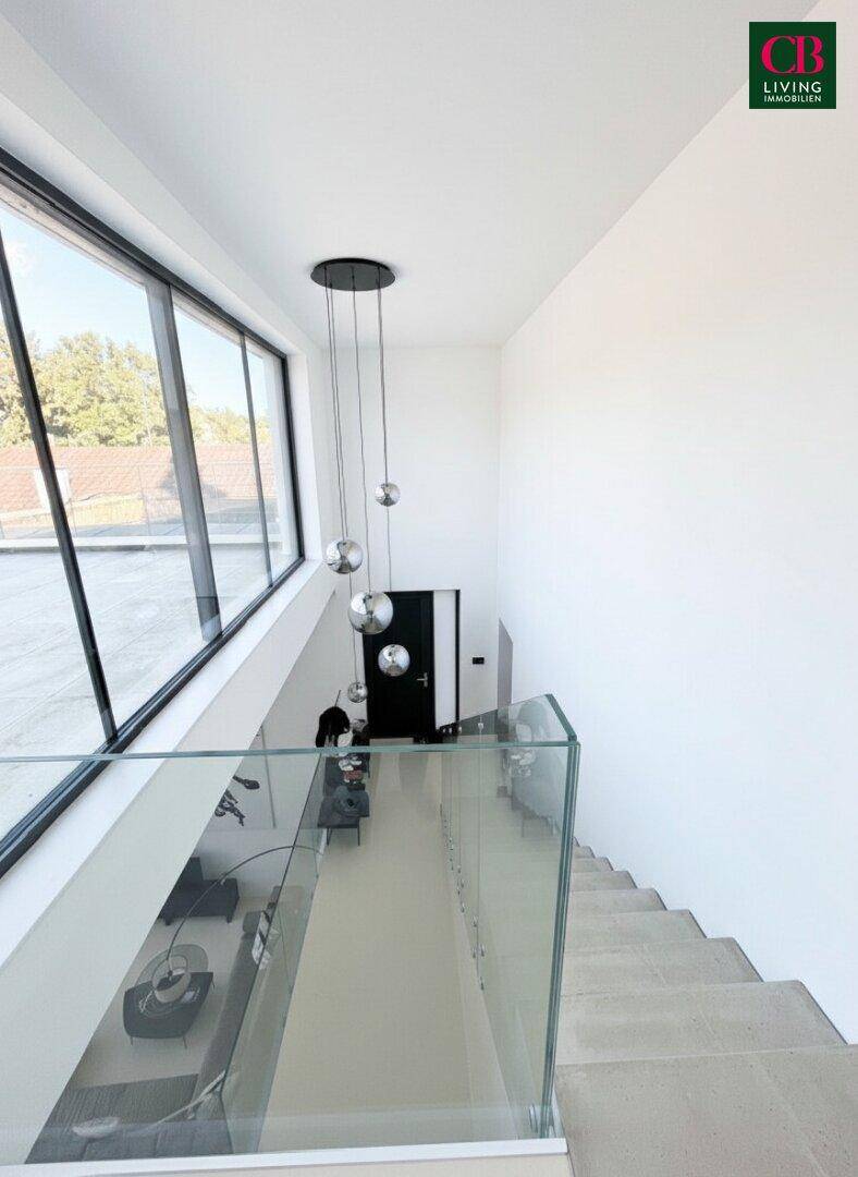 MÖBLIERTE, EXKLUSIVE VILLA MIT POOL - Mehr