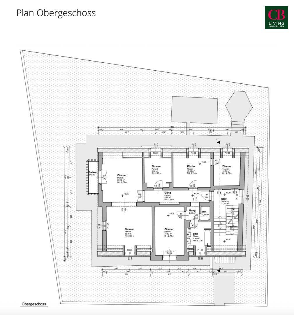 Grundriss des Obergeschosses mit Balkon, mehreren Zimmern, Bad und separatem WC.