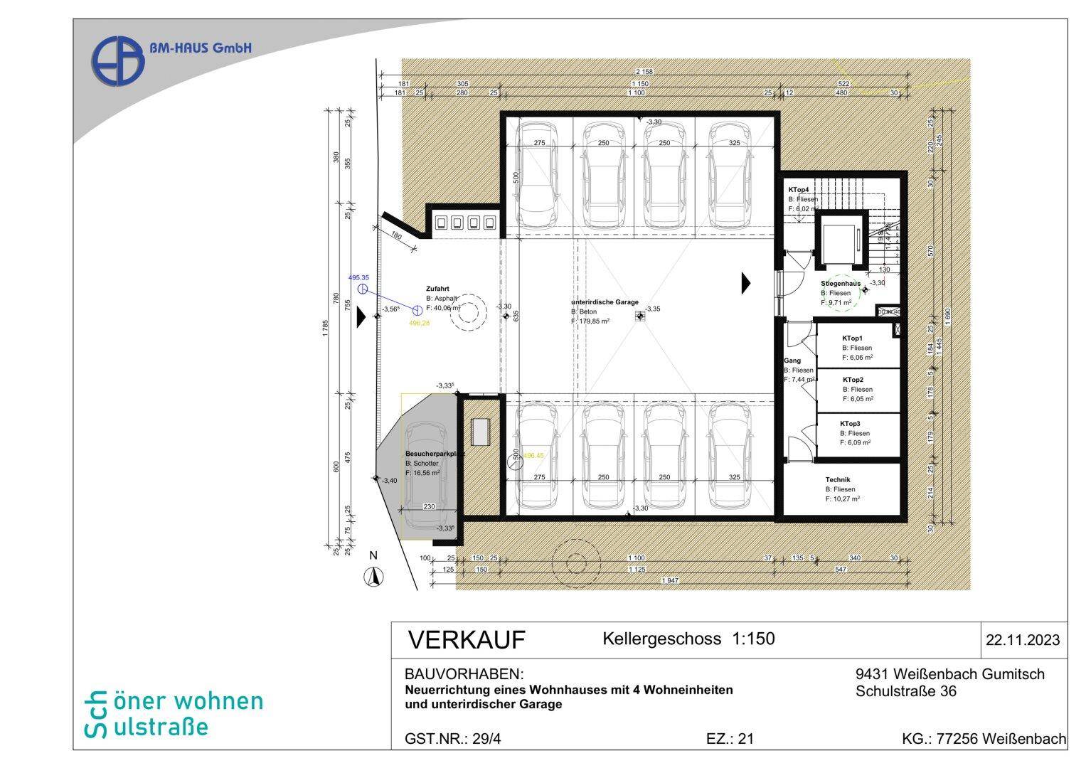 Grundriss des Kellergeschosses mit Tiefgarage, mehreren Stellplätzen und Abstellräumen.