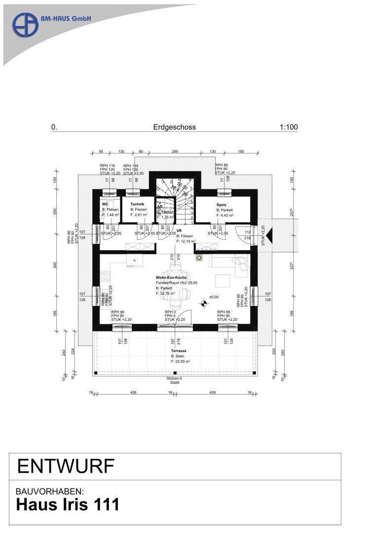 Grundriss des Erdgeschosses von Haus Iris 111 mit offener Wohnküche und Terrasse.