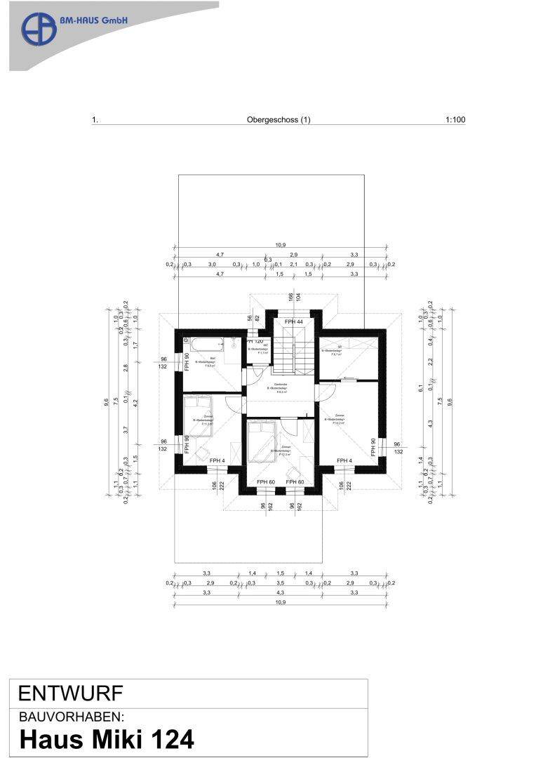 Grundriss des Obergeschosses von Haus Miki 124 mit mehreren Schlafzimmern und Bad.