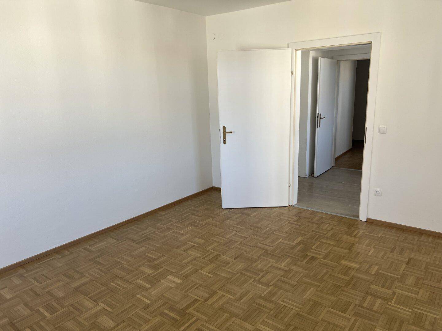 Saniert - neue Küche - Altbau - 3. Stock mit LIFT !! - Widok 4