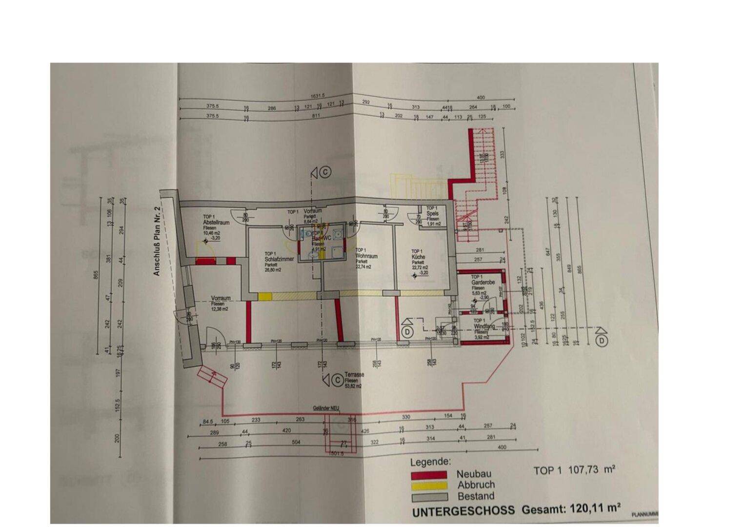 Detaillierter Grundriss des Untergeschosses mit Raumaufteilung und Flächenangaben.