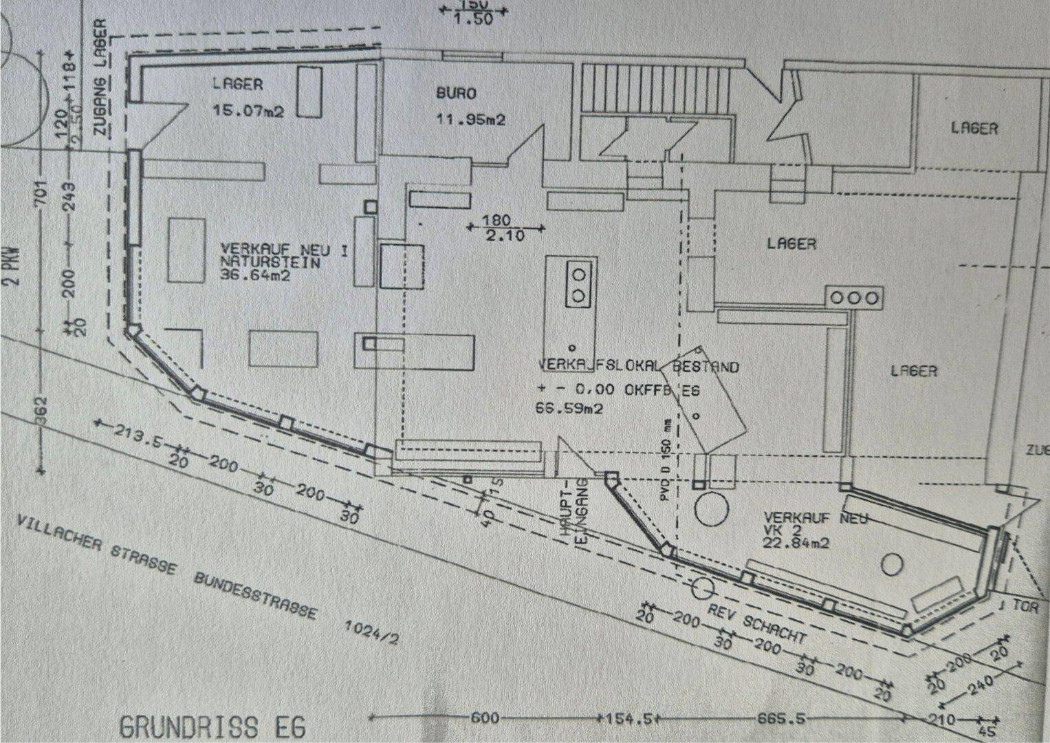Grundriss des Erdgeschosses mit Verkaufsflächen, Büro und Lagerräumen.