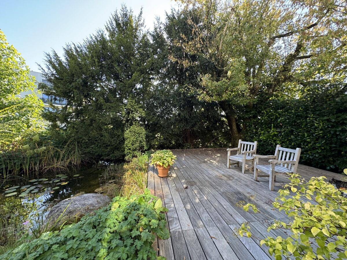 Gartenanlage beim Haus