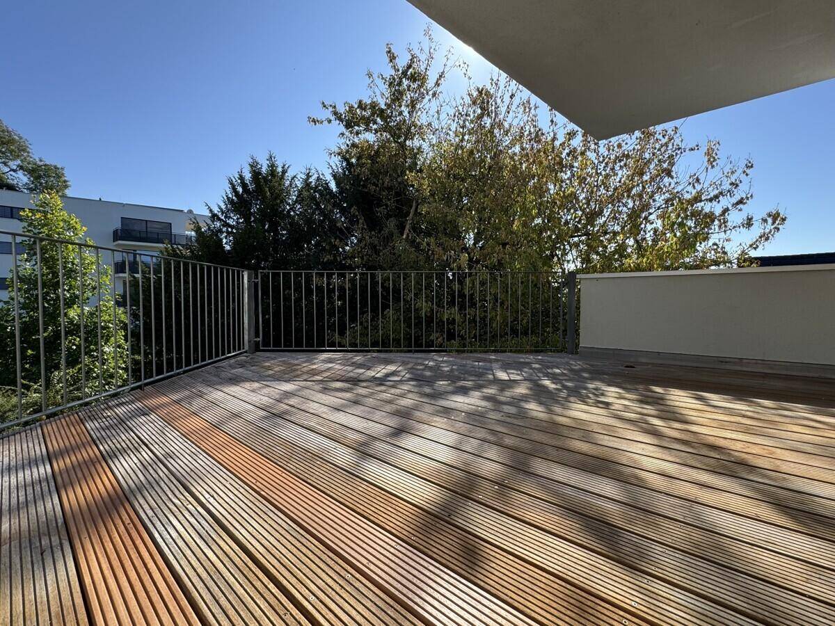 Terrasse beim Wohnzimmer