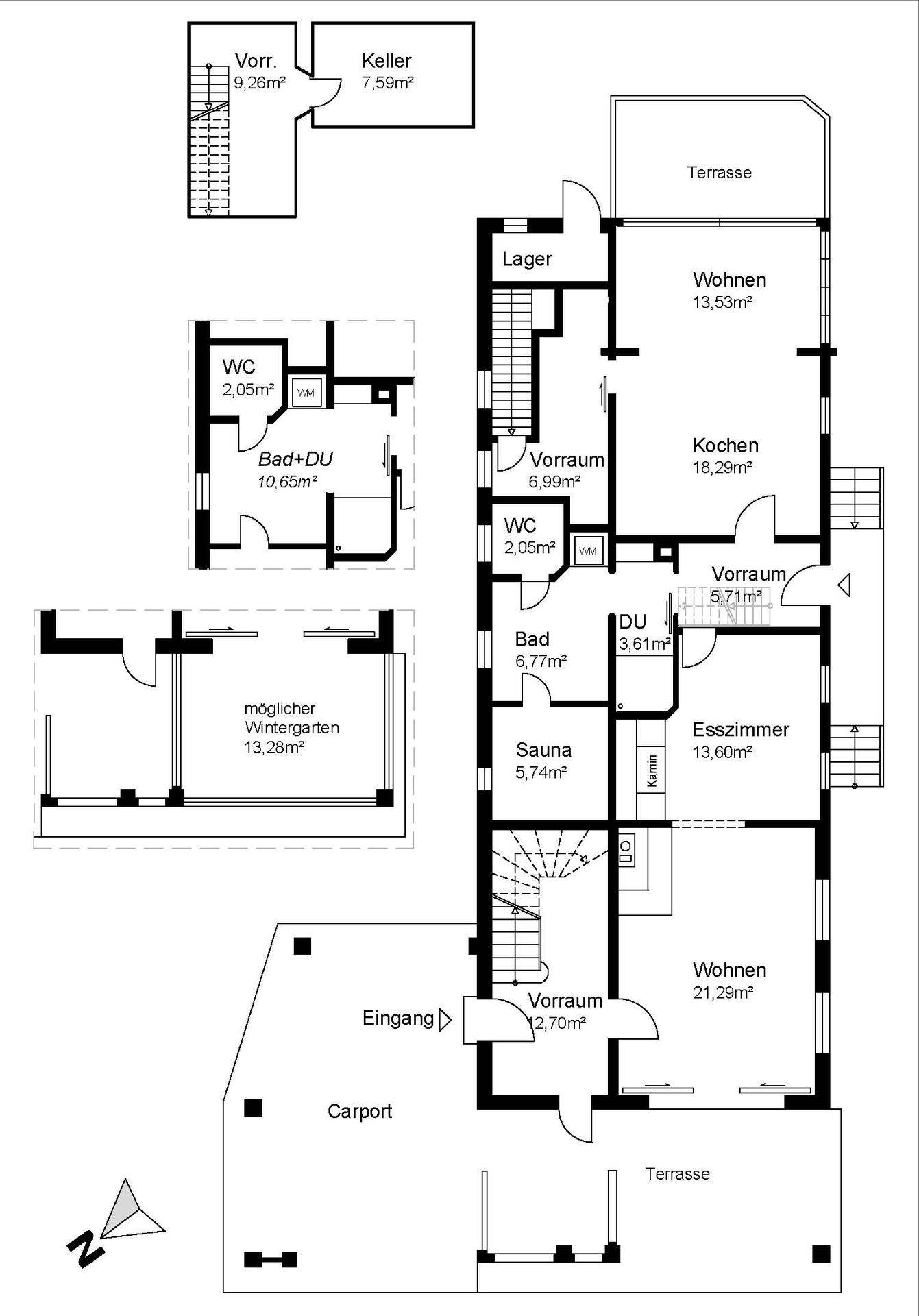 Grundriss des Erdgeschosses mit Wohn-, Essbereich, Küche, Sauna und Carport.