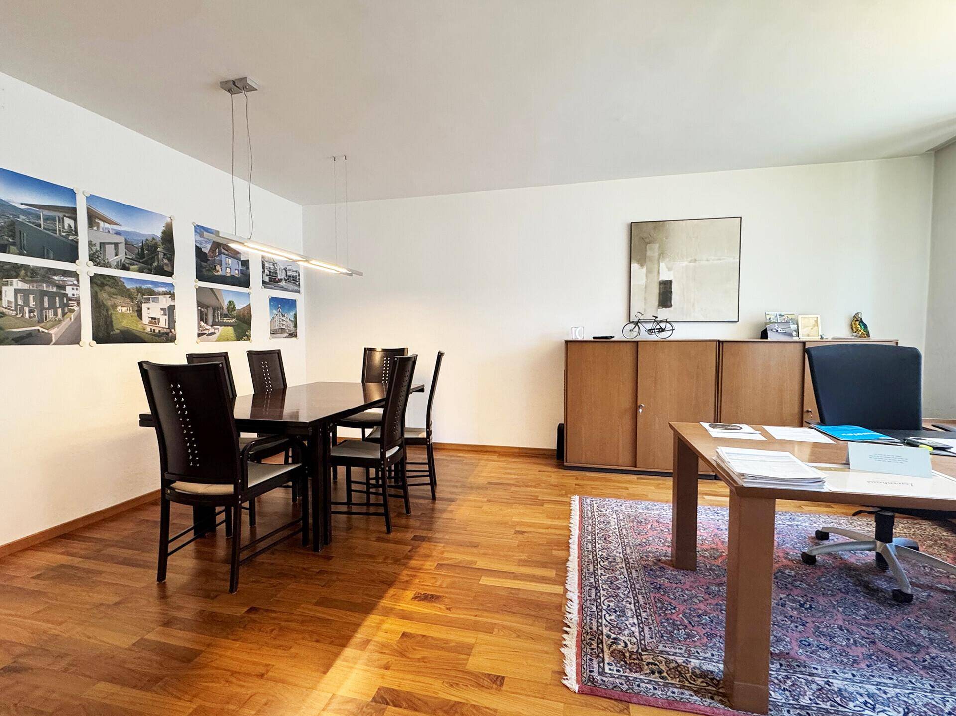 Büro im Zentrum - 4 Zimmer mit feudalem Eingangsbereich - Widok 2