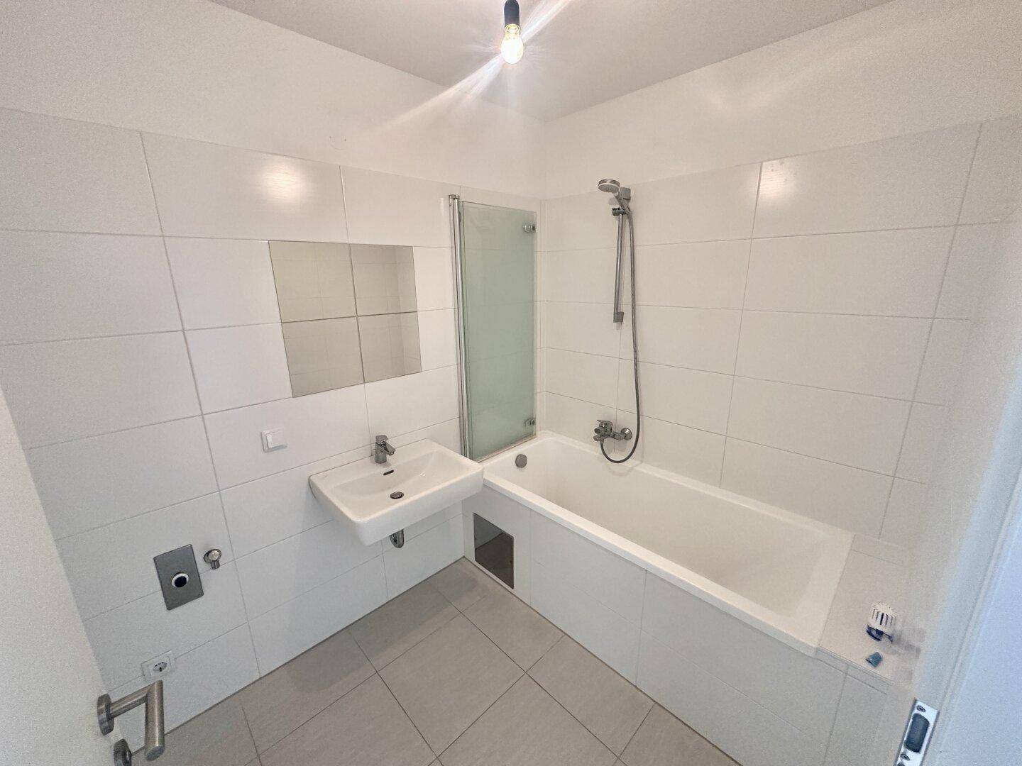 Moderne 2 Zi Wohnung mit Balkon provisionsfrei - nahe U2 – pohled 5