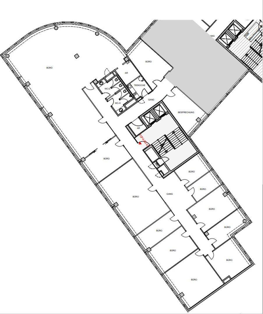 Grundrissplan eines Bürogeschosses mit verschiedenen Büroräumen und Sanitäranlagen.