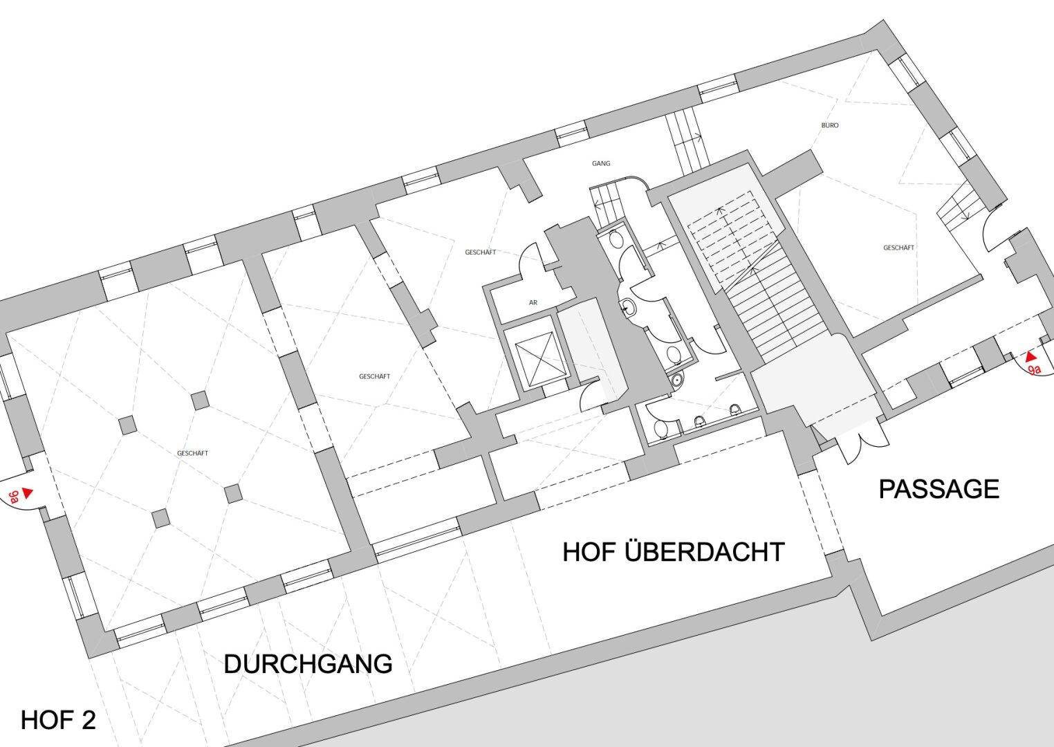 Grundriss zeigt mehrere Gewerbeflächen, Passagen und einen überdachten Innenhofbereich.