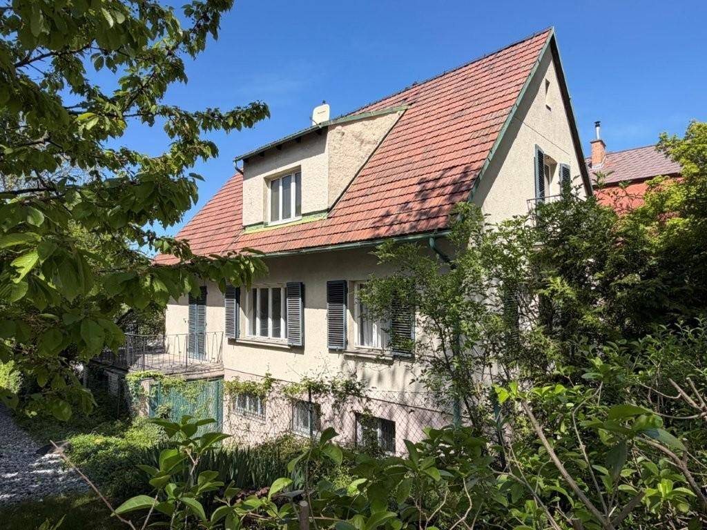 Liegenschaft mit Altbestand und wunderschönen Fernblick in 1130 Wien-Hietzing - Ansicht 2