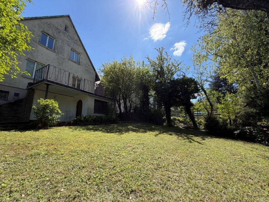 Liegenschaft mit Altbestand und wunderschönen Fernblick in 1130 Wien-Hietzing - Mehr