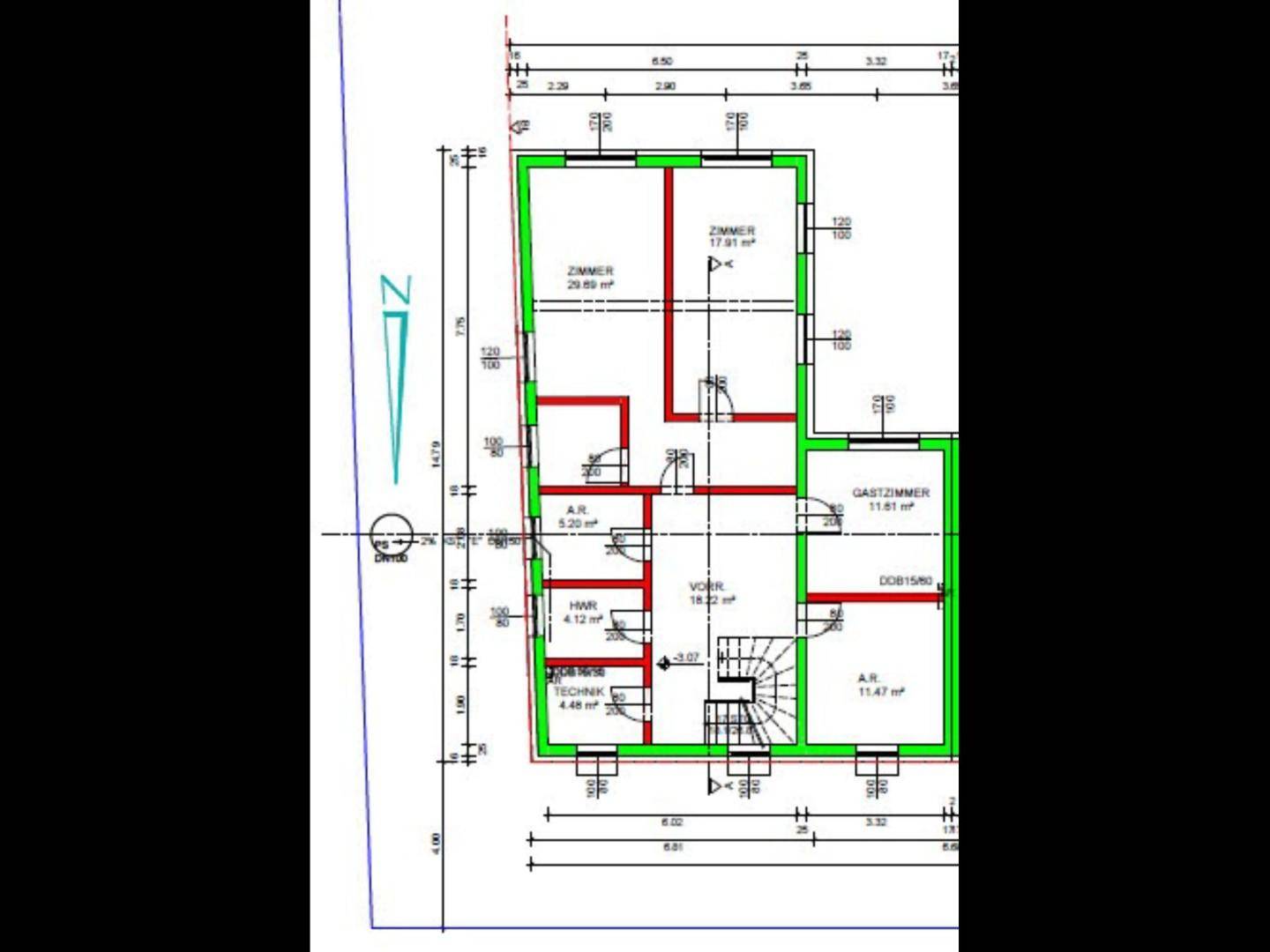 Detaillierter Grundriss des Untergeschosses mit Technikraum und Gästezimmer, farblich markiert.