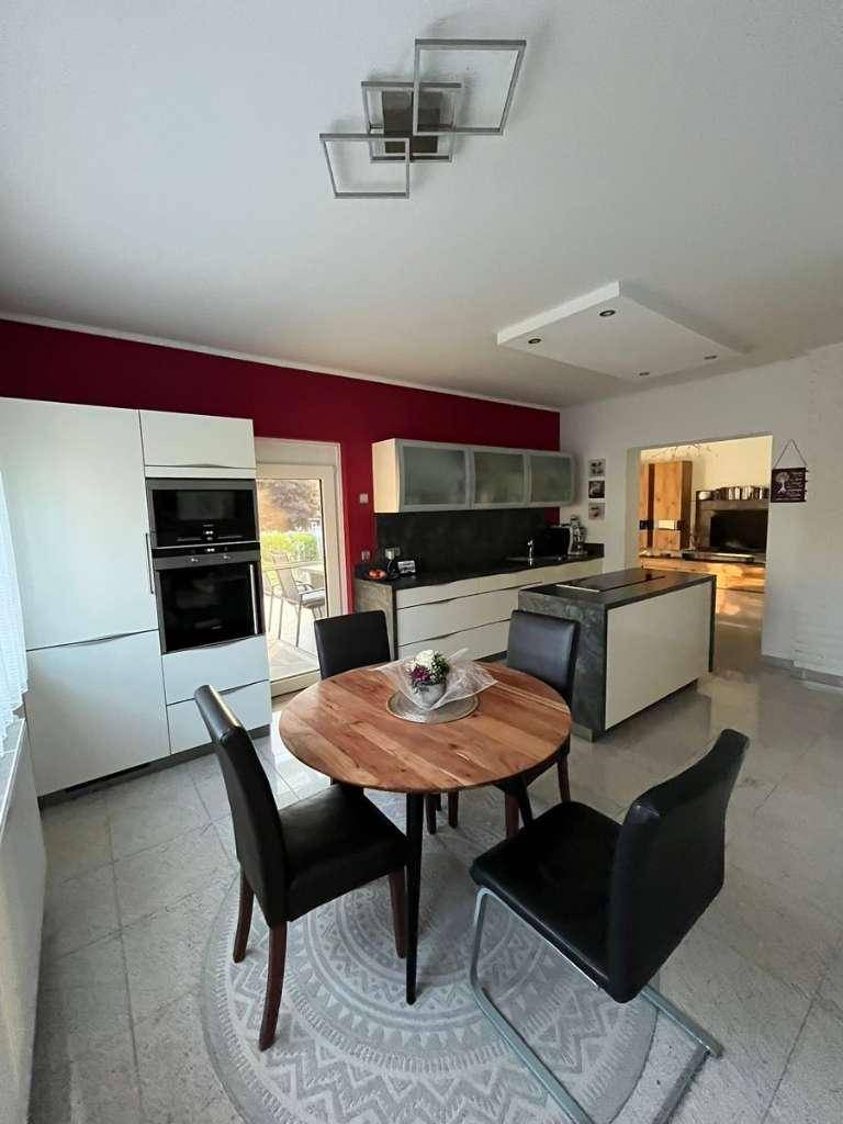 SCHNÄPPCHEN in BGL-Kemeten: Top saniertes, zentral gelegenes 2 Familienwohnhaus mit Garage und großen Garten! - Ansicht 3