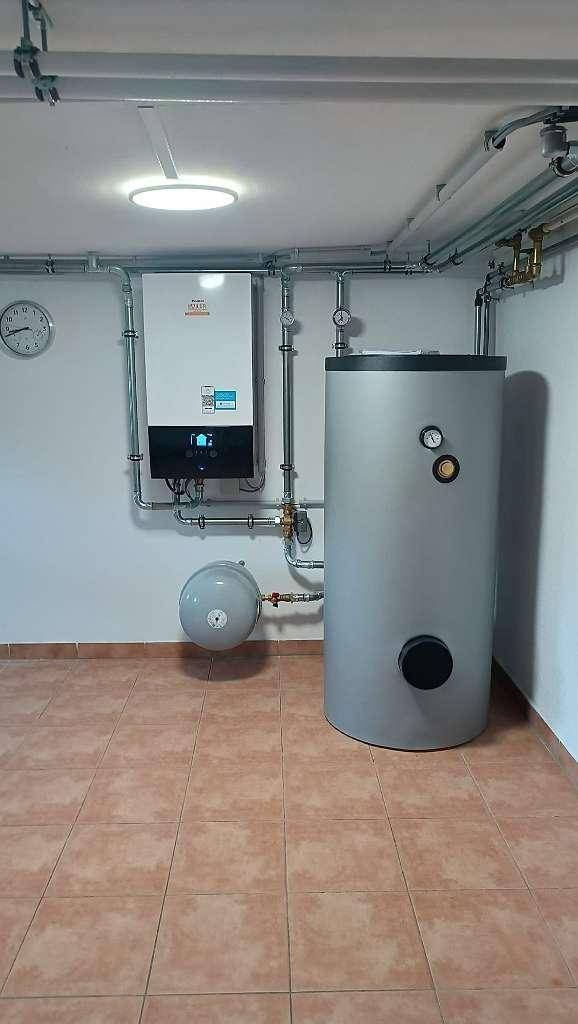 SCHNÄPPCHEN in BGL-Kemeten: Top saniertes, zentral gelegenes 2 Familienwohnhaus mit Garage und großen Garten! - Mehr